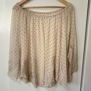 Snidel| Luxurious Beige Black Polka Dot Off the Shoulder Top w/Lace Detail Sz M